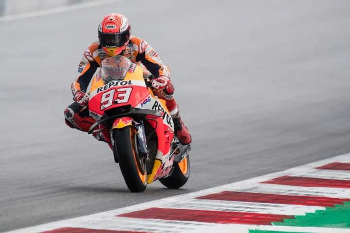 austriangp 2018 motogp fp1 fp2 rain 14 e1533977677357