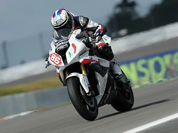 Chaz Davies, 29 anni, realizza il primo esemplare dell'Imola Replica