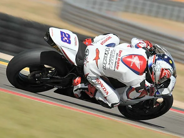 Lorenzo Savadori, che grinta a Phillip Island! (Getty/Lazzari)