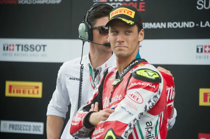 Leon Camier con la sua CBR1000RR. Foto: Red Bull Honda WSBK Team 