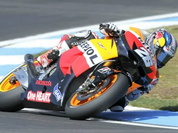 Coppola a Magny Cours davanti ad Alex Murley. Foto: WorldSBK