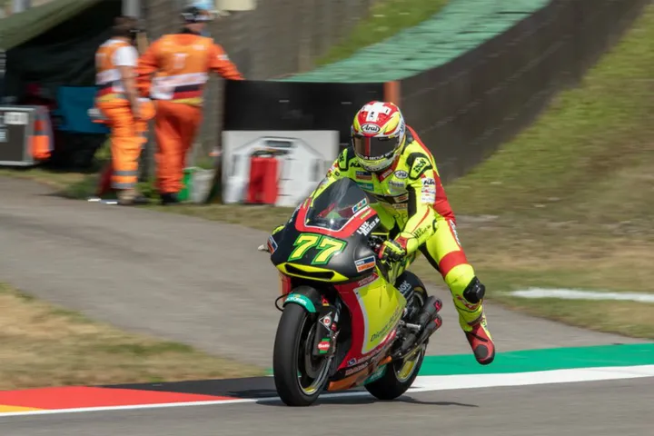 Daisaku Sakai in sella alla BMW S1000RR
