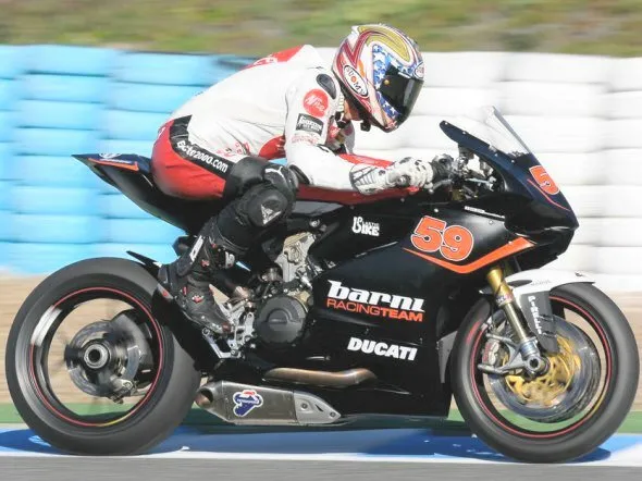 Leon Haslam a lungo leader della seconda manche