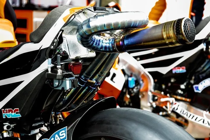 honda exhaust motogp
