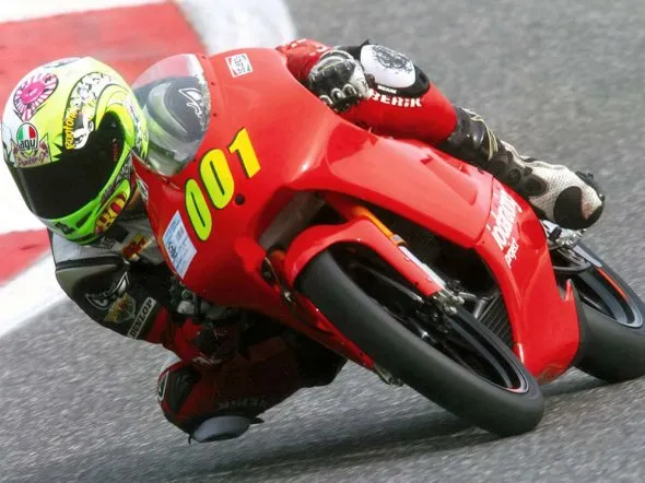 Lo riconoscete? E' Jonathan Rea...