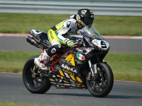 Il sammarinese Alex Fabbri wild card a Misano con la Mahindra del Team Minimoto Portomaggiore