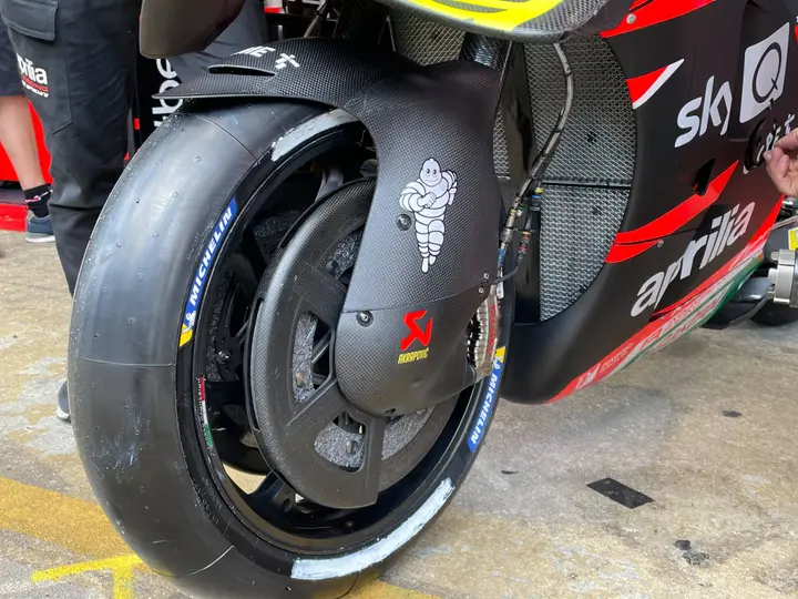 technique aprilia mi saison 6