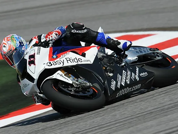 Da sinistra Giovanni Cuzari, Alessio Salucci, Luca Marini, Lorenzo Baldassarri e Cristina Chiabotto