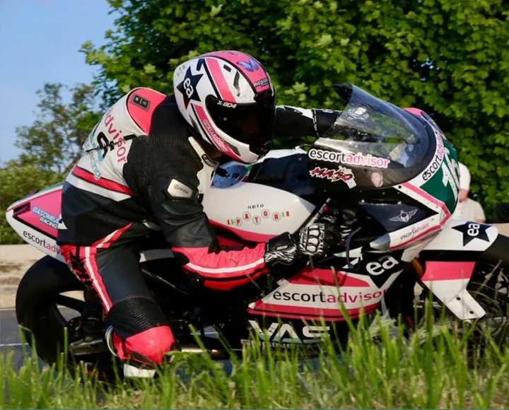 Tourist Trophy: Andrea Majola impegnato con la Paton nella SportBike