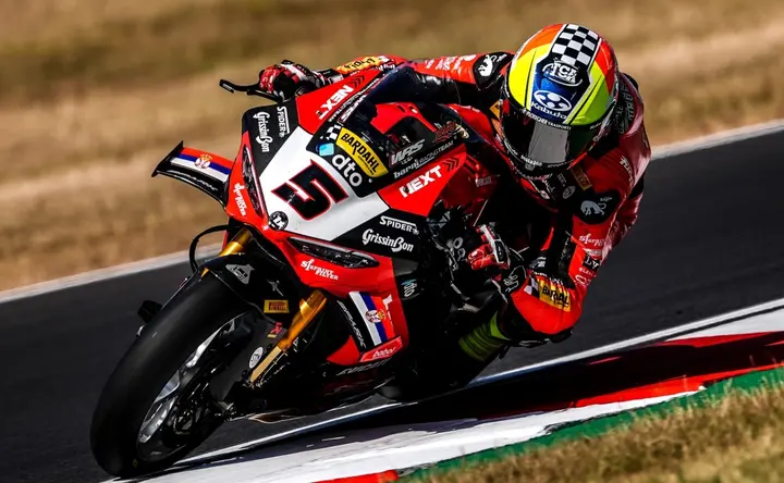 Superbike Donington: Yari Montella secondo nella combinata