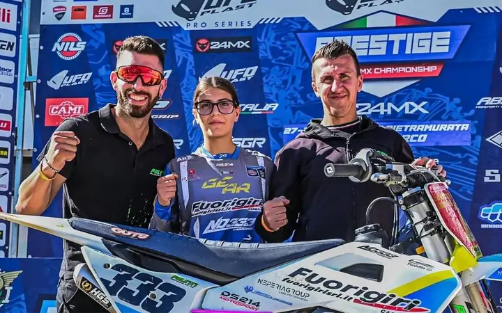 Motocross: Alessia Di Luccia and her team