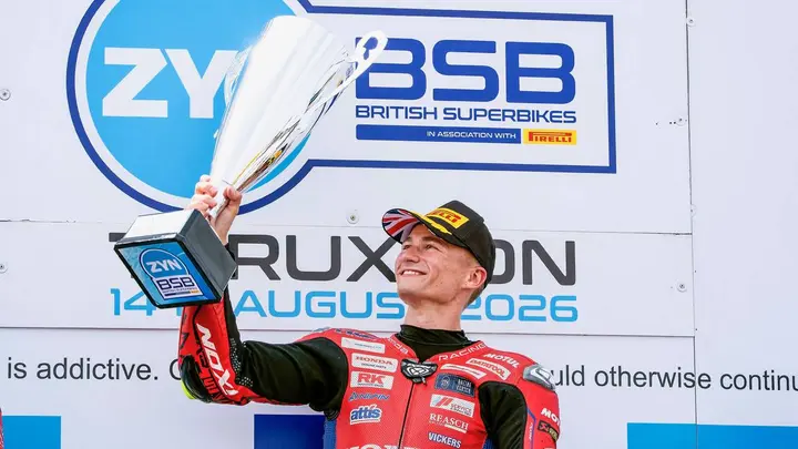 British Superbike: Ryan Vickers festeggia la doppietta Honda a Thruxton