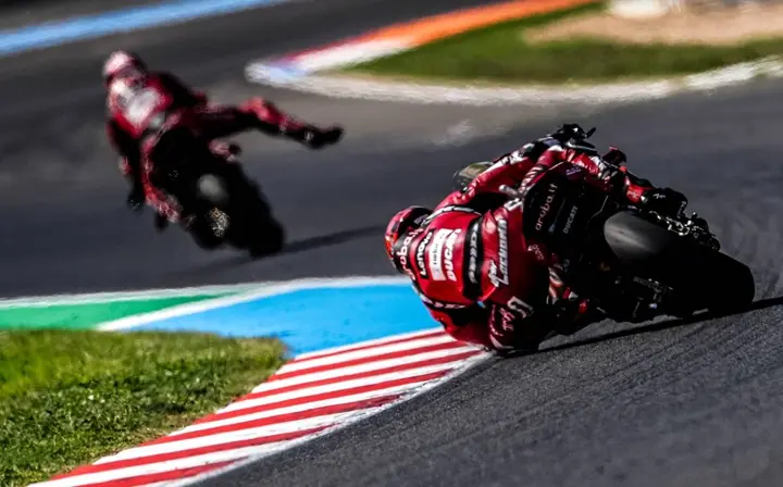Superpole Race: Bulega non dà scampo a Lecuona