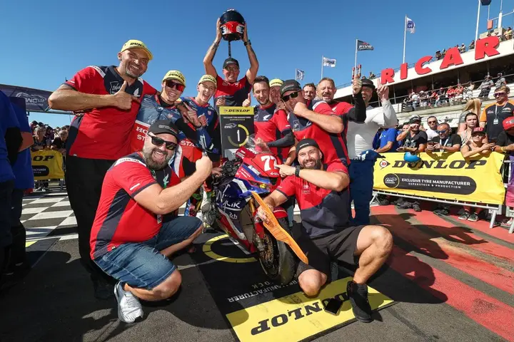 Vittoria nel FIM EWC 2026, classe Superstock, con Wójcik Racing Team