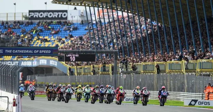 British Superbike at Assen: what a crowd!