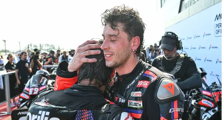 MotoGP Indonesia: dominio Aprilia e abbraccio finale