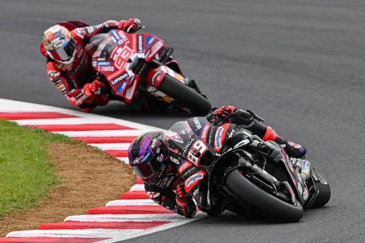 Jorge Martin against Marc Marquez