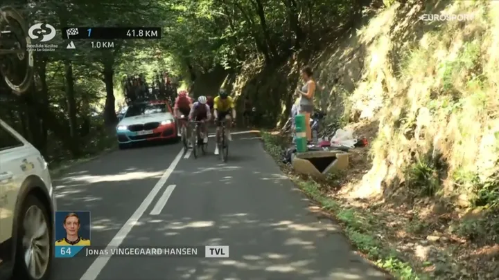 Jonas Vingegaard perdeu contacto com o pelotão da Clássica San Sebastian a mais de 40km da meta