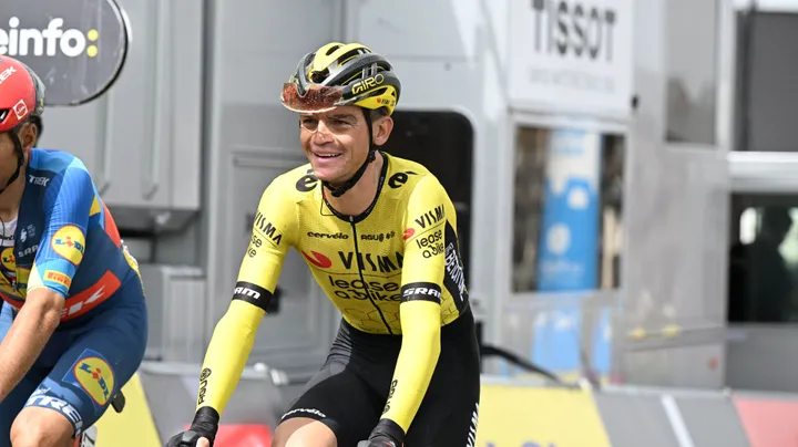 Sepp Kuss foi ao chão por causa de Vlasov