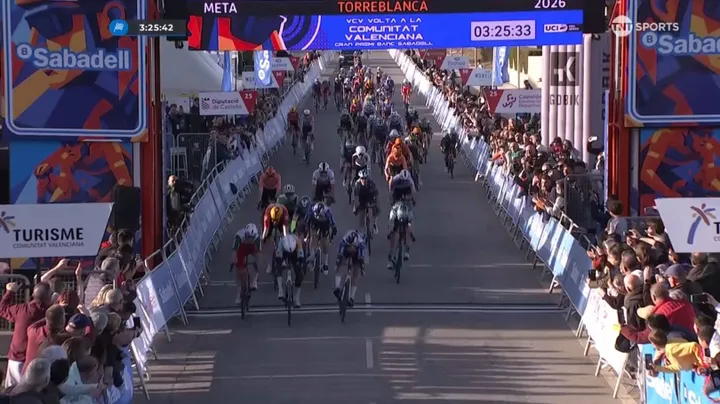 Girmay regressou às vitórias na 1ª etapa da Volta à Comunidade Valenciana