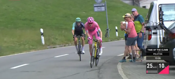 Jonas Vingegaard attacks to win stage 16 of the Giro d'Italia 2026