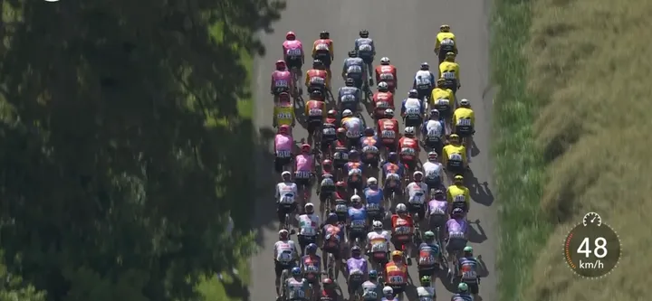 Entering the final five kilometres of the stage, the peloton stretched across the full width of the road and the tension was palpable
