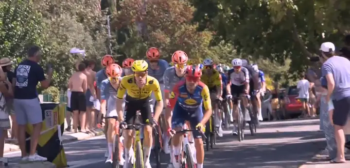 Team Visma | Lease a Bike and Lidl-Trek controlled the peloton throughout stage 2 of the Vuelta a España.