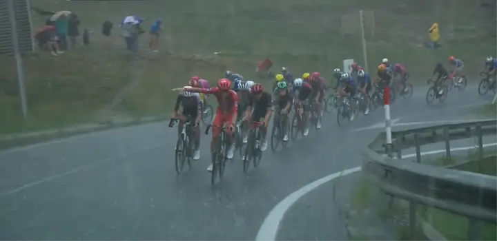 Tadej Pogacar calling for Vuelta a España to be neutralized