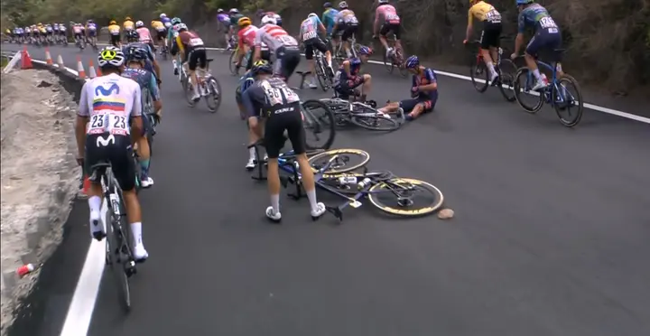 Team Picnic PostNL lost Oliver Peace, and moments later saw Timo de Jong and Chris Hamilton involved in a crash.