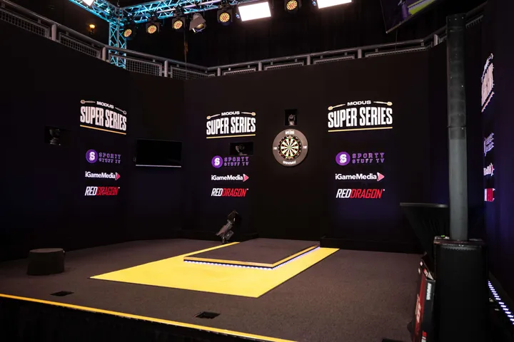 The playing room of the MODUS Super Series