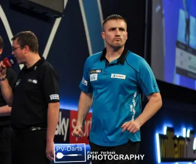 Matthew Edgar in Aktion bei der PDC World Darts Championship