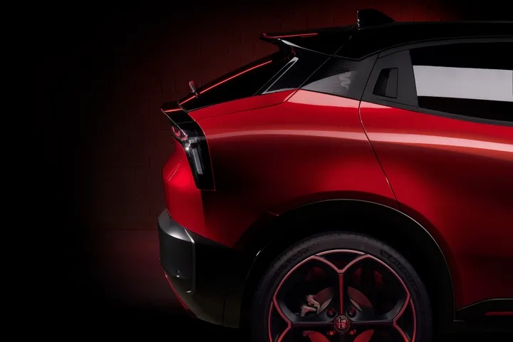 12 alfa romeo junior exterieur