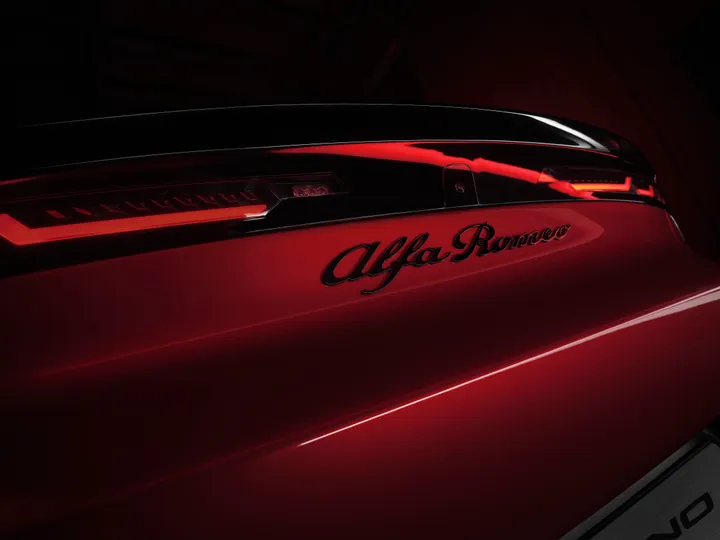 17 alfa romeo junior exterieur