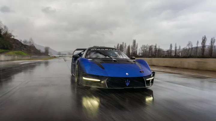 01 maserati mcxtrema