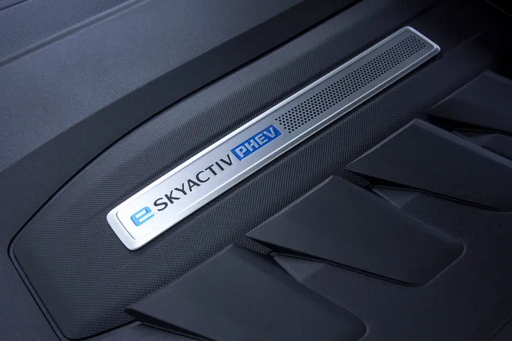 mazda 25 e skyactiv phev 2