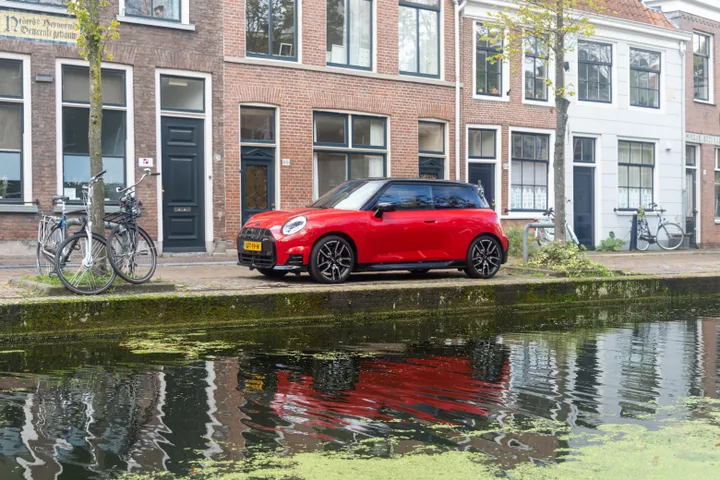 mini cooper s electric gracht