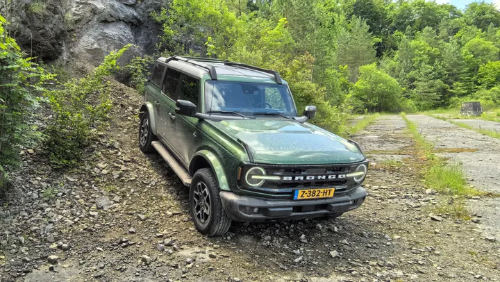 ford bronco 52