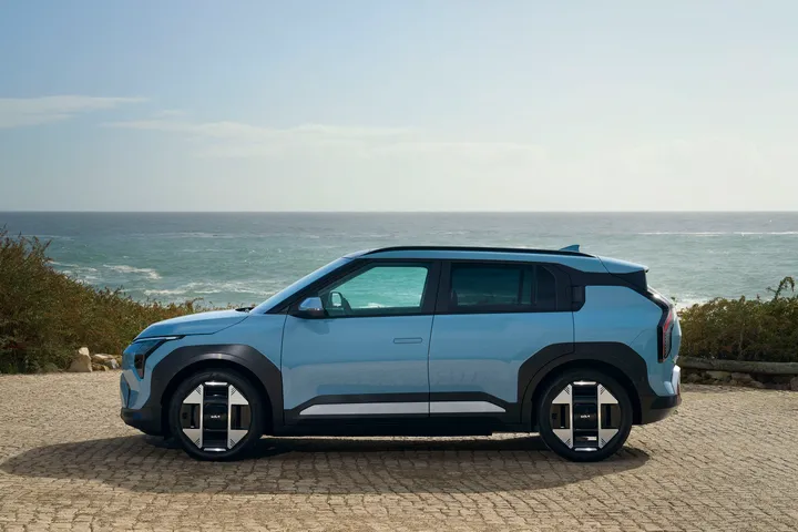 kia ev3 baseline frost blue static hires 0071617