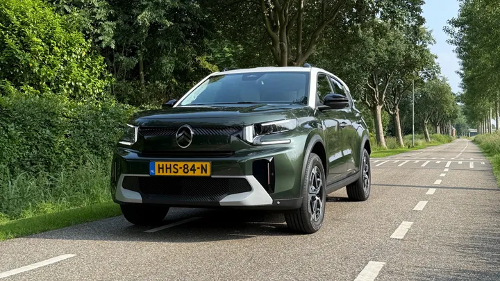 Citro&euml;n_&euml;-C3_Aircross_03