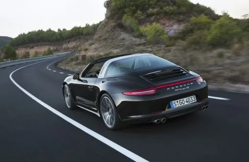 03-porsche-911-targa.jpg