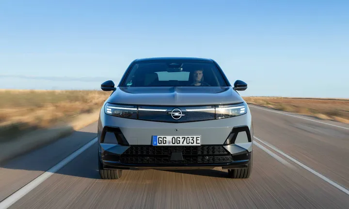 05_Opel_528917