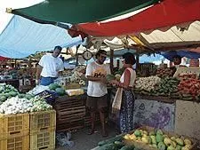 1112958959marktkraam.jpg