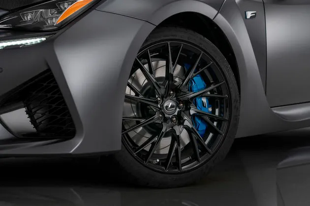 12-Lexus_RC_F_10th_Anniversary_Edition