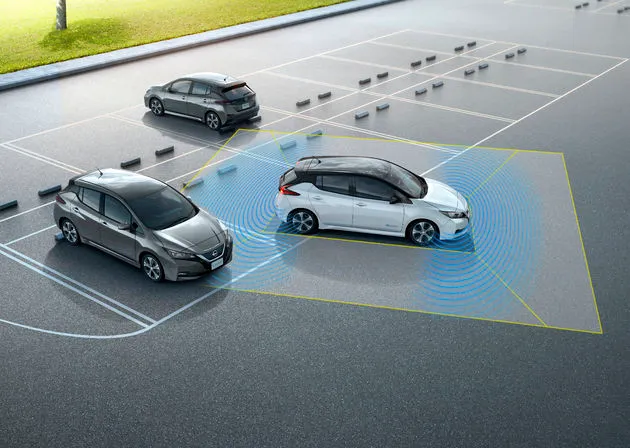 2_Nieuwe-Nissan-LEAF-geeft-elektrisch-rijden-een-nieuwe-lading