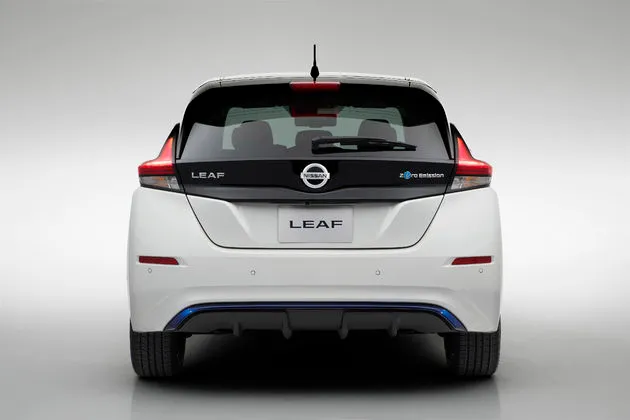 4_Nieuwe-Nissan-LEAF-geeft-elektrisch-rijden-een-nieuwe-lading