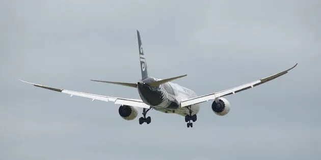 787-Flying