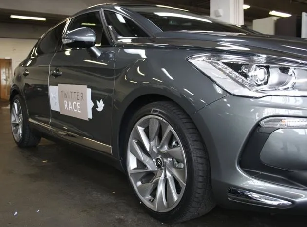 adv-citroen-ds5-twitterrace-van-start-ds.jpg