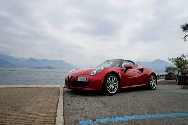 Alfa_4C_spider_red_9