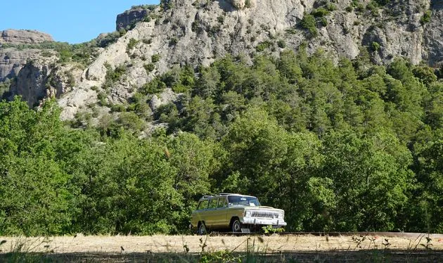 Jeep Wagoneer V8, \u00e9\u00e9n met het landschap