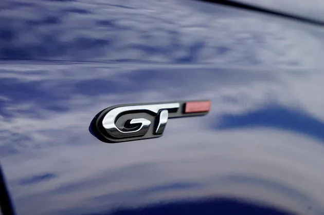 Peugeot_308_GT_hatchback_3